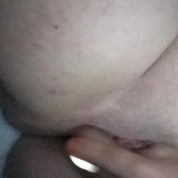 I touch myself secretly from my roommate
