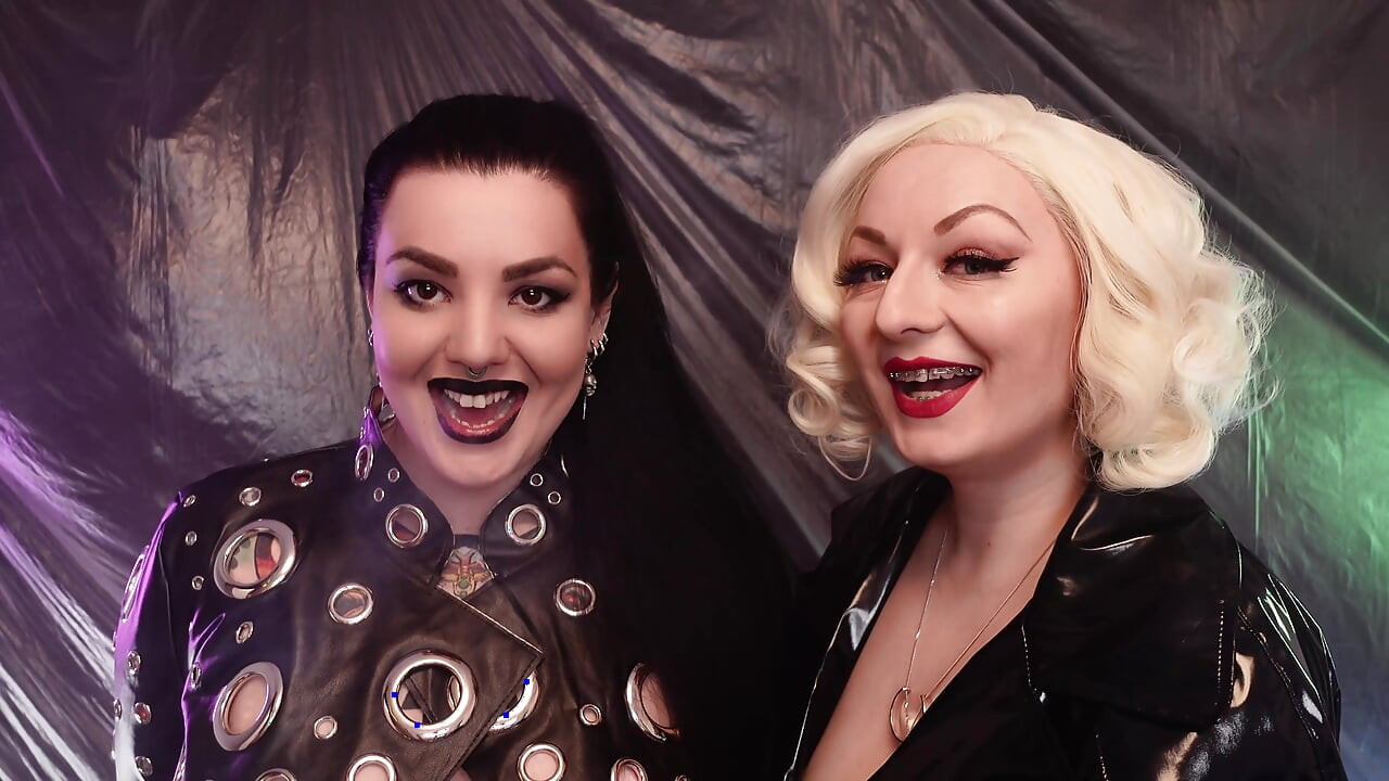 Smoking Fetish - Lesbian slowly masturbation with smoke - Arya Grander and Dredda Dark