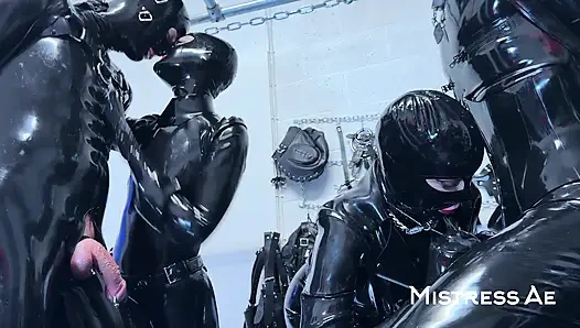 Mistressae & miss lilly: biseksual dengan lateks