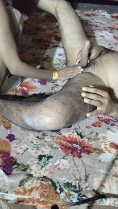 Stiefzus Saba Gaashti geniet voor het eerst