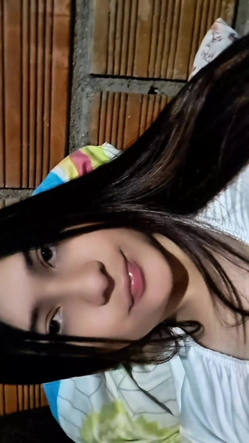 COLOMBIAN TOUCHES WITH HER STEPSON IN VIDEO CALL | Clip 3