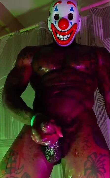 New Porn: BBC Worship Hallelujah Johnson (As The Joker) Tall Dark Chocolate Muscles Tattoos Hairy BBC Hallelujah Johnson Masturb