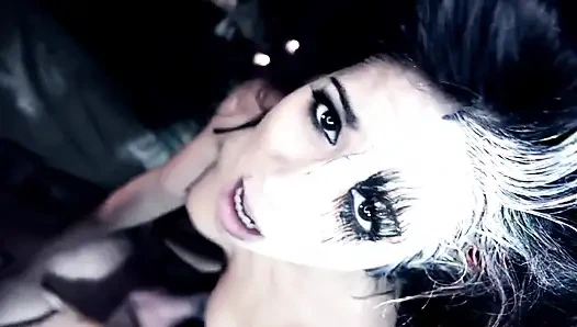 Memek gadis nakal ini dientot habis-habisan dan dicrot di dalam sama militer