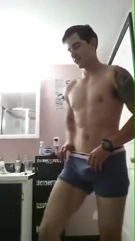 Striping, dancong and jerking, hot twink