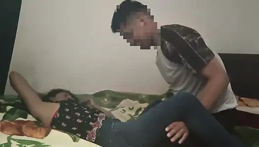 Sıcak komşu 14 Şubat'a kadar hamile.