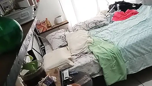 Reife MILf putzt ihr zimmer 1