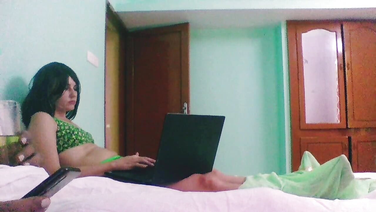 迷人的胖女人接受BBC