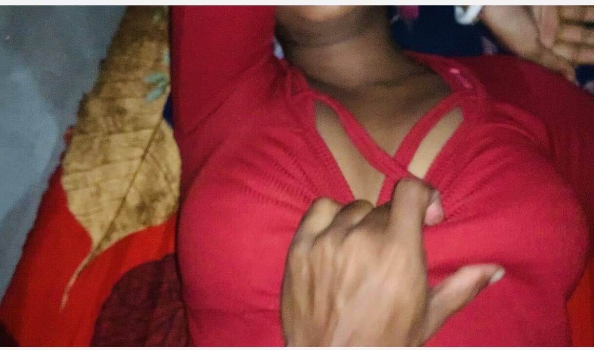 Seksualna madam sa velikim sisama jebana od strane sluge HotBhabi