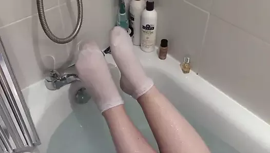 Wet Socks & Belly Rubs In The Bath - BBW Fat Sock Tina Snua