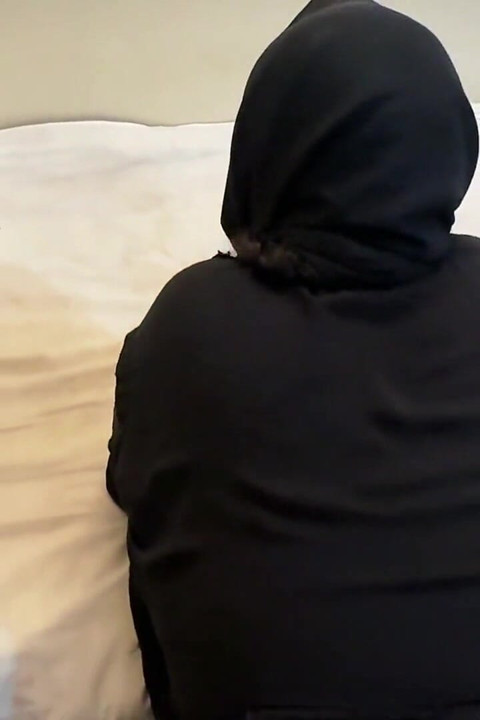 I Buy Too Big Dildo Because Im Unmarried Girl, but I Dont Know How to Use It