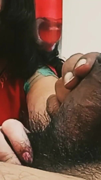 Detik epik dari "MILF bercerai yang cantik"