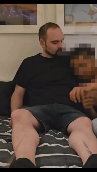 Zapanjujući trenutak iz "5. posjeta Davida (nasumični tip sa željezničke stanice)"