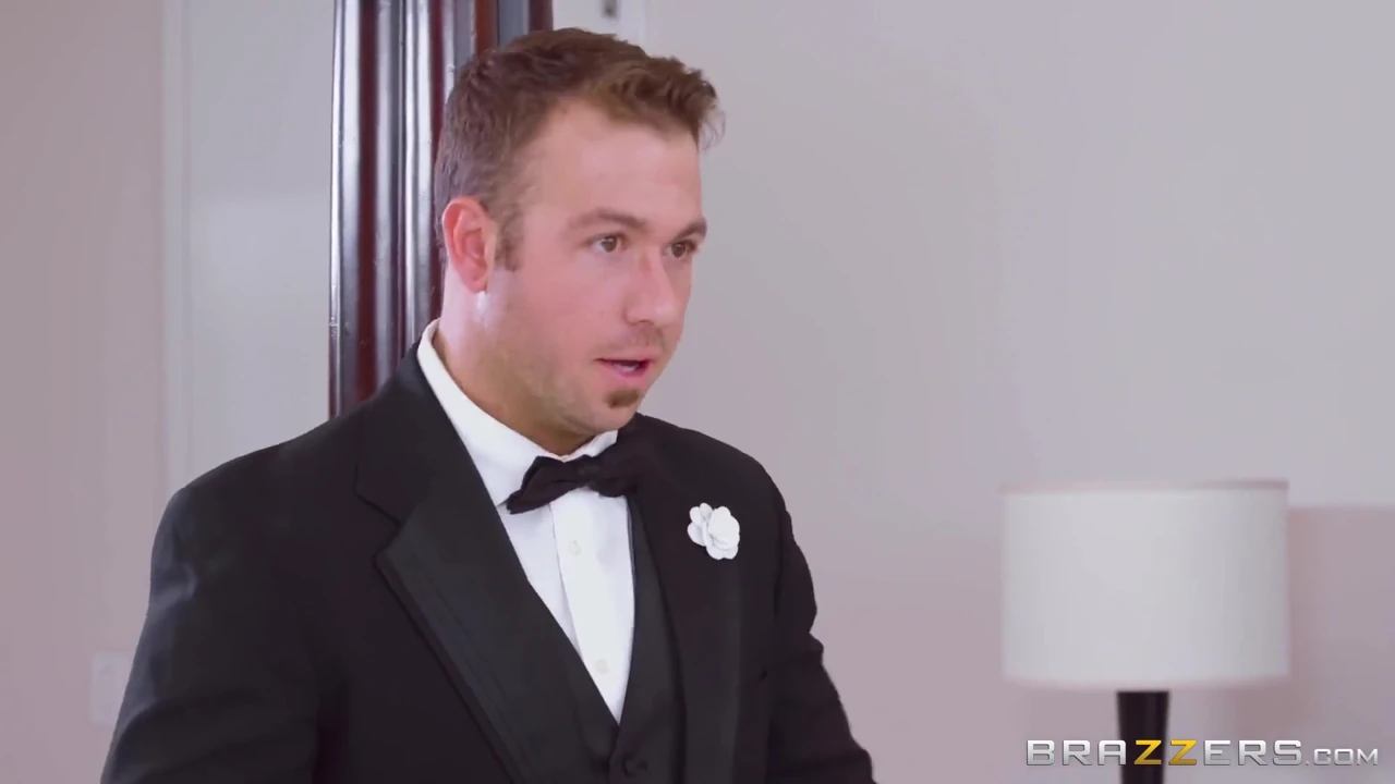 Brazzers - bugün Lennox Luxe'ın düğün günü ama kocasının ateşli arkadaşıyla sikişmeye karşı koyamıyor
