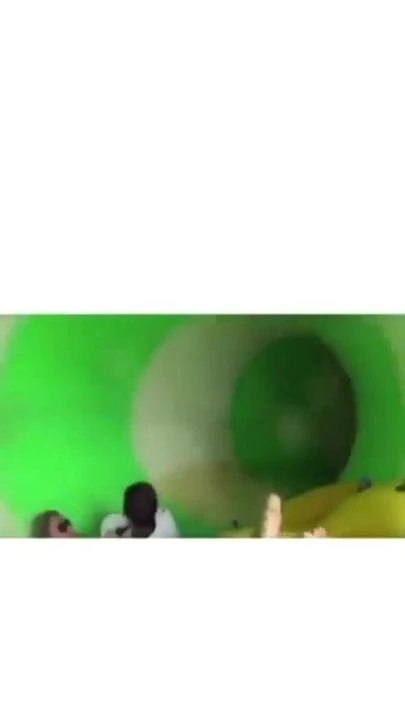 Gostosa se divertindo