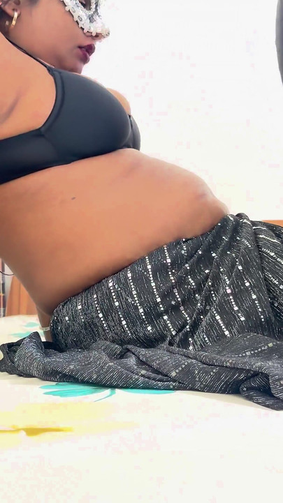 Desi Bhabhi Fucked Hard and Cum Inside Her Pussy She Loves It