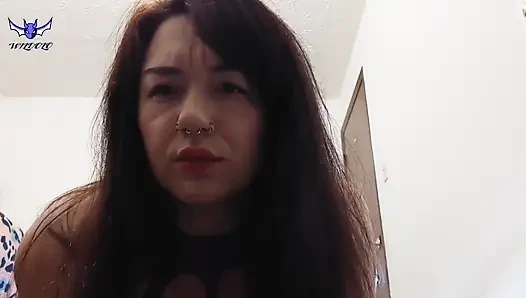 Orta yaşlı seksi kadın şişman kıllı büyük amcık wildolos sikiş makinesi tarafından sikiliyor