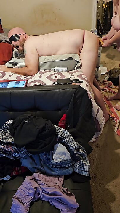 Mi esposo enjaulado, vinculado, liberado