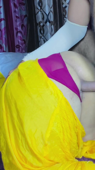 Stunning moment from "On Raksha Bandhar, I told my dream, but he told me my salwar fardi ShrutiLiveCum"