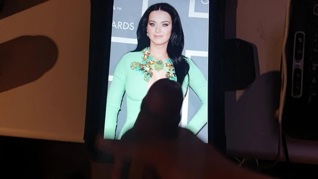Katy Perry cum tribute