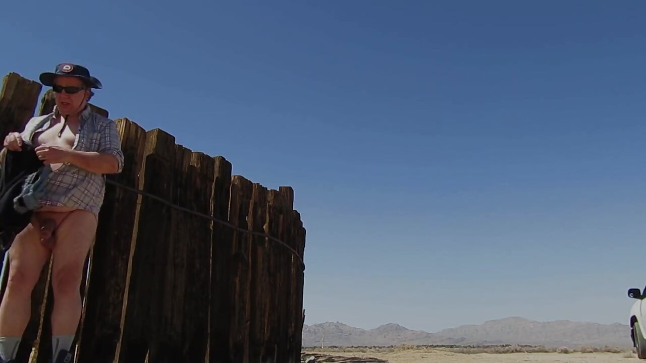 Desert Cattle Ring Cum 1