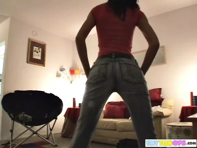 Hot BrookeSkye Sexy In jeans showing perfect body