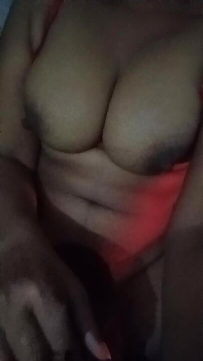 Husband ne aaj meri chut ko chate