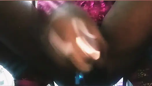 O yarağa şampiyon gibi biniyorum