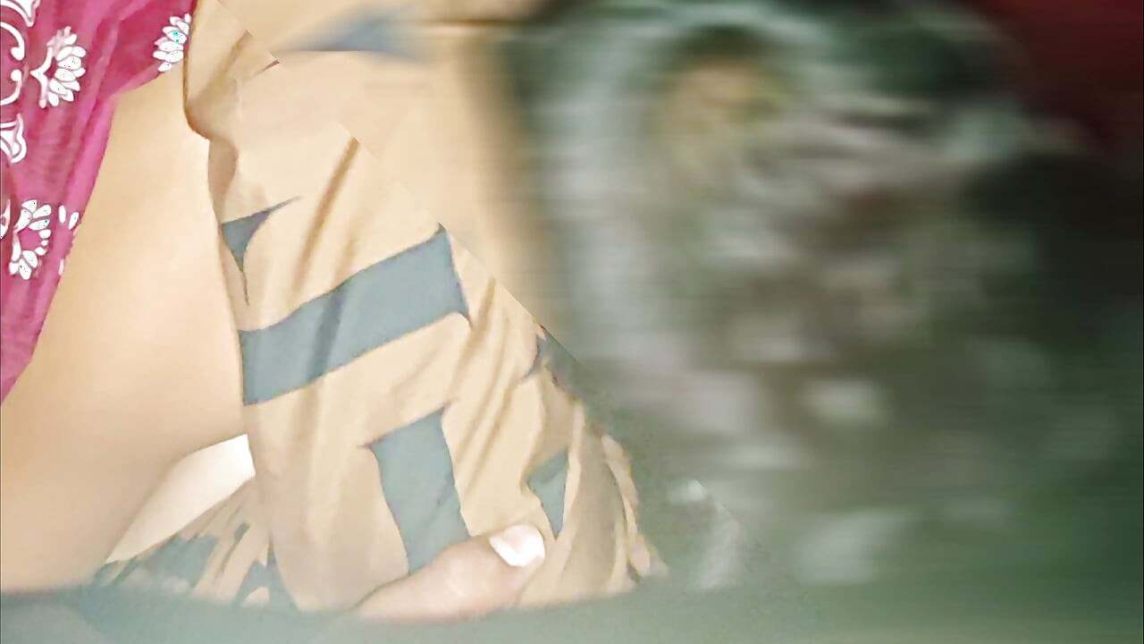 En el interior de su coño de esposa de amigos