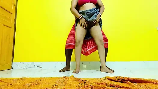 Kocam evde yokken devarım beni sikiyor