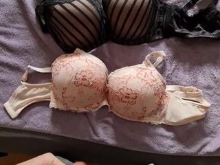 Cumshot on my wifes bra 90D