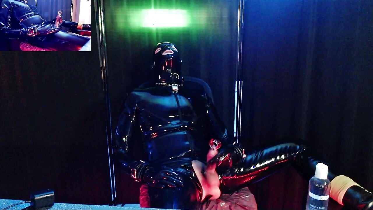 RubberboyMK jerk off in full Rubber
