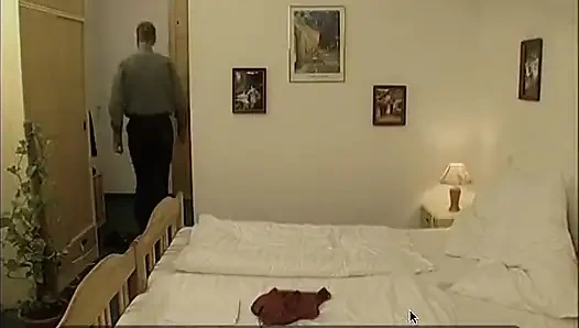 Papa Ficks Sarışın Orta Yaşlı Seksi Kadın Ve Kızları Vahşi Üçlü Seks