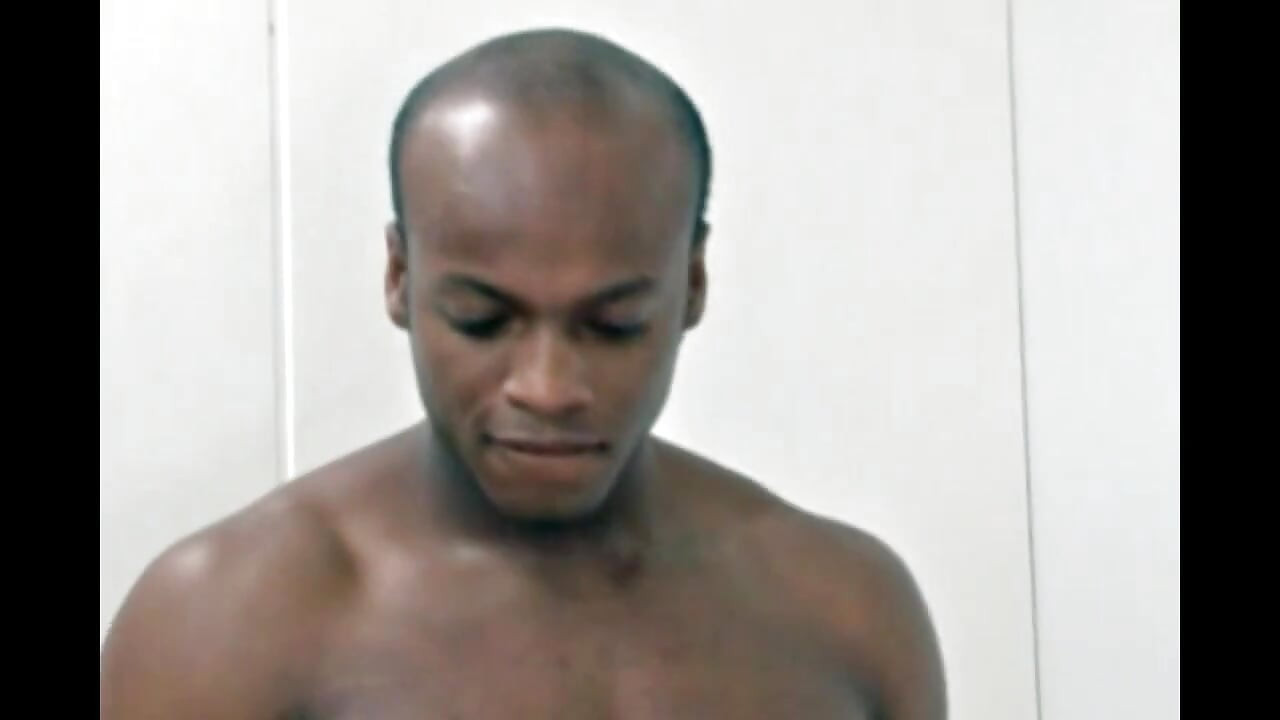 白人深喉黑人鸡巴