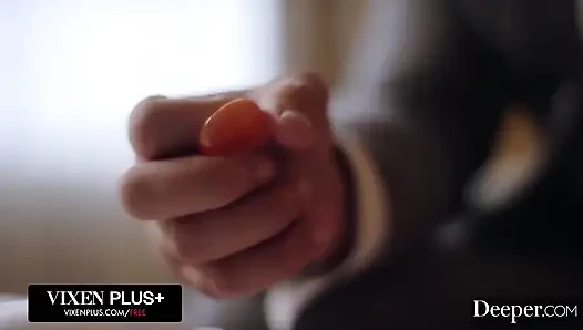 Lebih. Pengiring pengantin wanita anna claire mengalihkan perhatian pengantin pria yang ditolak