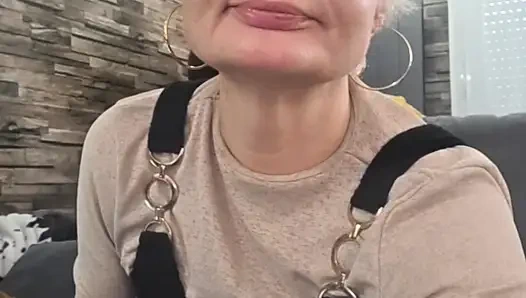 Meine schwiegermutter wollte einen großen schwanz in ihrer muschi und hatte durstig nach Sperma.