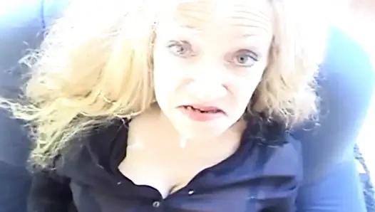 Diese blonde französische schlampe bekam eine große ladung sperma auf ihr gesicht