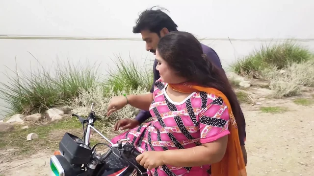 Tharik bike driver desi aunty hot