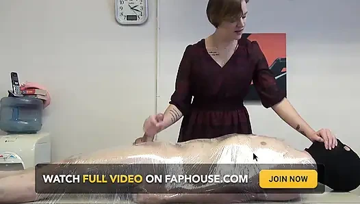 Bossy megan menampilkan megan coxx