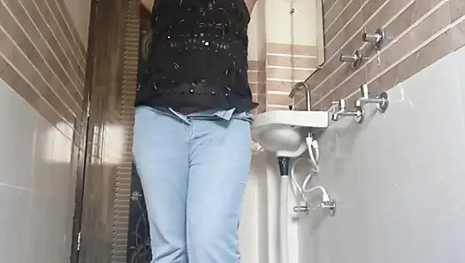 Kritisen heißer Videoanruf Mms in Hindi Audio, Spielen mit arsch und muschi und orgasmus mit Dildo und Fingern