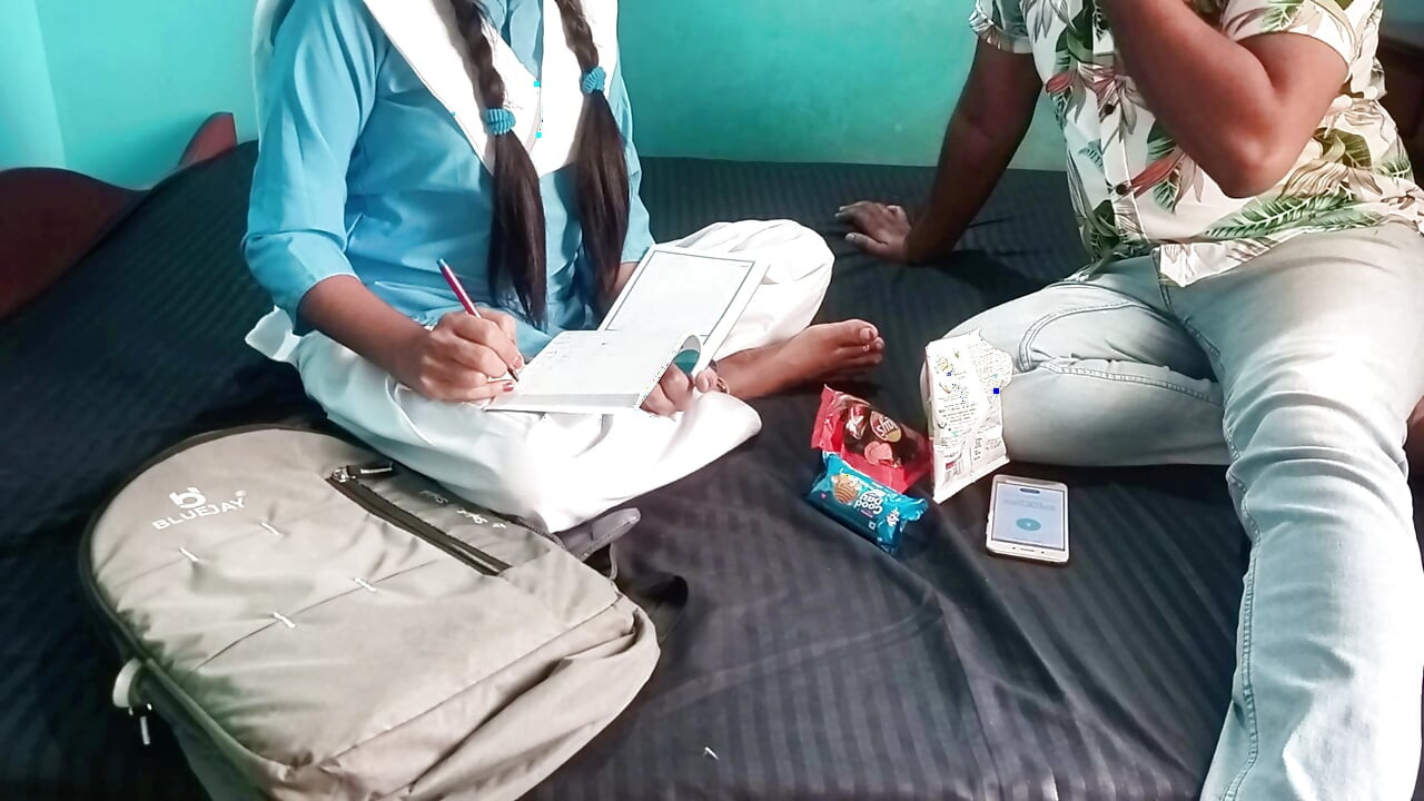 Seks MMS Awek Sekolah India (18+)
