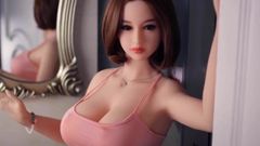 Azjatycka cycata lalka erotyczna, obciąganie analne fantazje kremówka