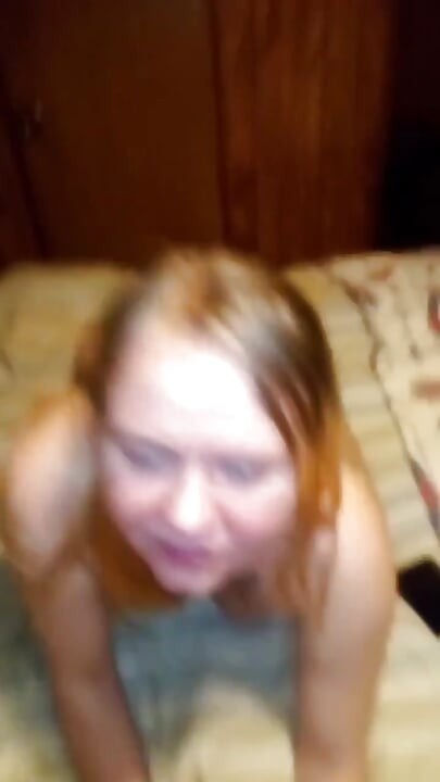 Vdaná šuká s creampie