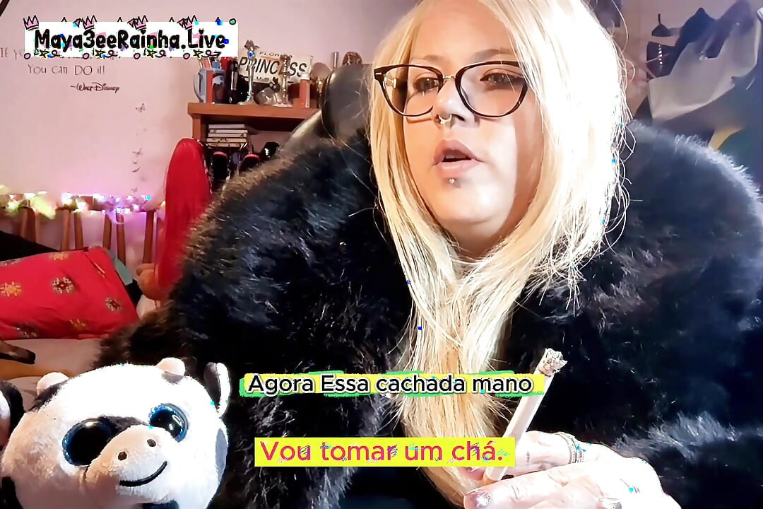 Psychotyczny łańcuch palenia palenie na zewnątrz podczas edycji filmów BBW MILF palenie vlog