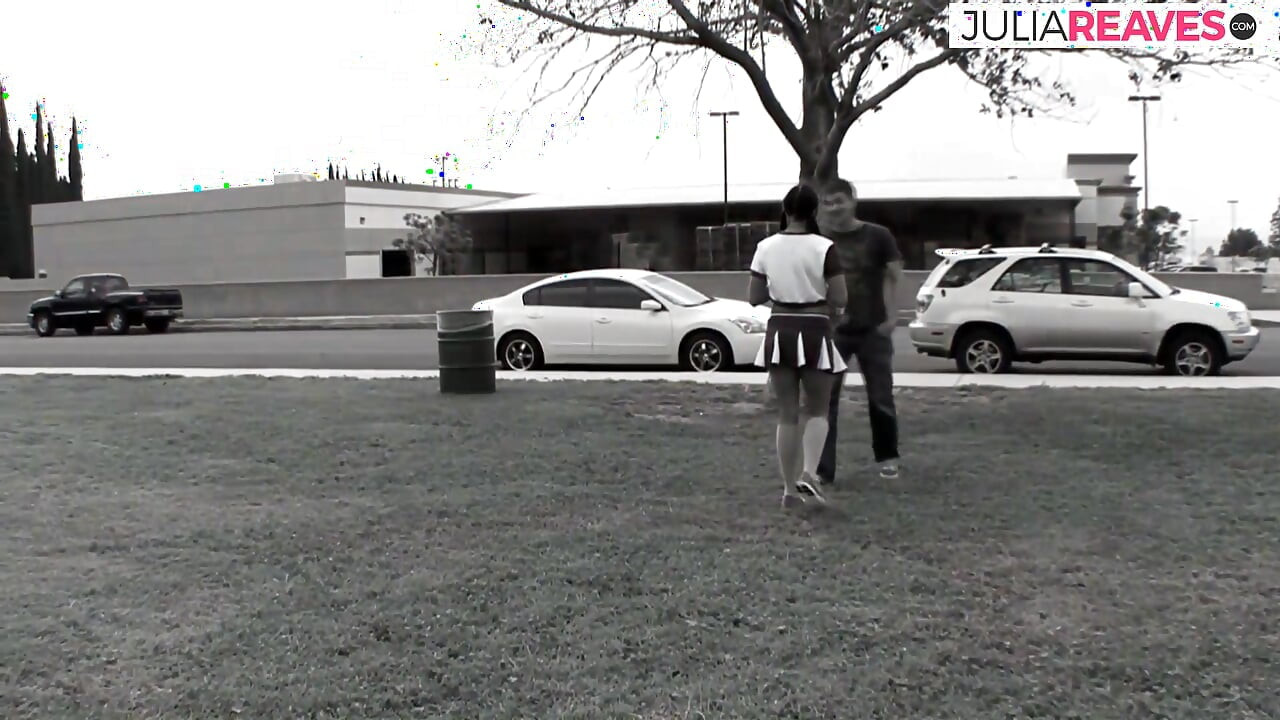 Sevimli amigo kız erkek arkadaşını kamerada sikiyor