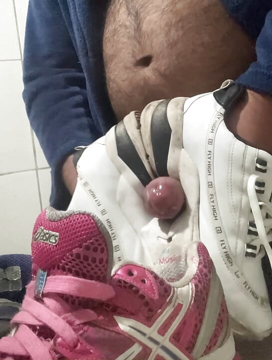 Jebanje mojih ženskih tenisica