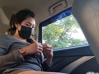 Masturbação pública arriscada dentro do táxi - sem cor