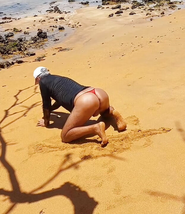 Ladysilva Showing off Her Hot Ass in Panties on the Beach