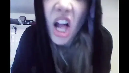 Монахиня вернулась! Есть что показать тебе