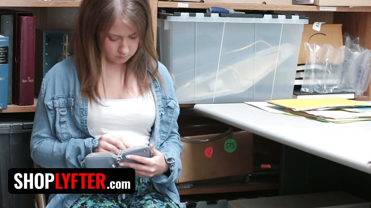 Shoplyfter - Pretty Petite Babe Brooke Bliss Bends Over the Officer's Desk and Spreads Her Legs
