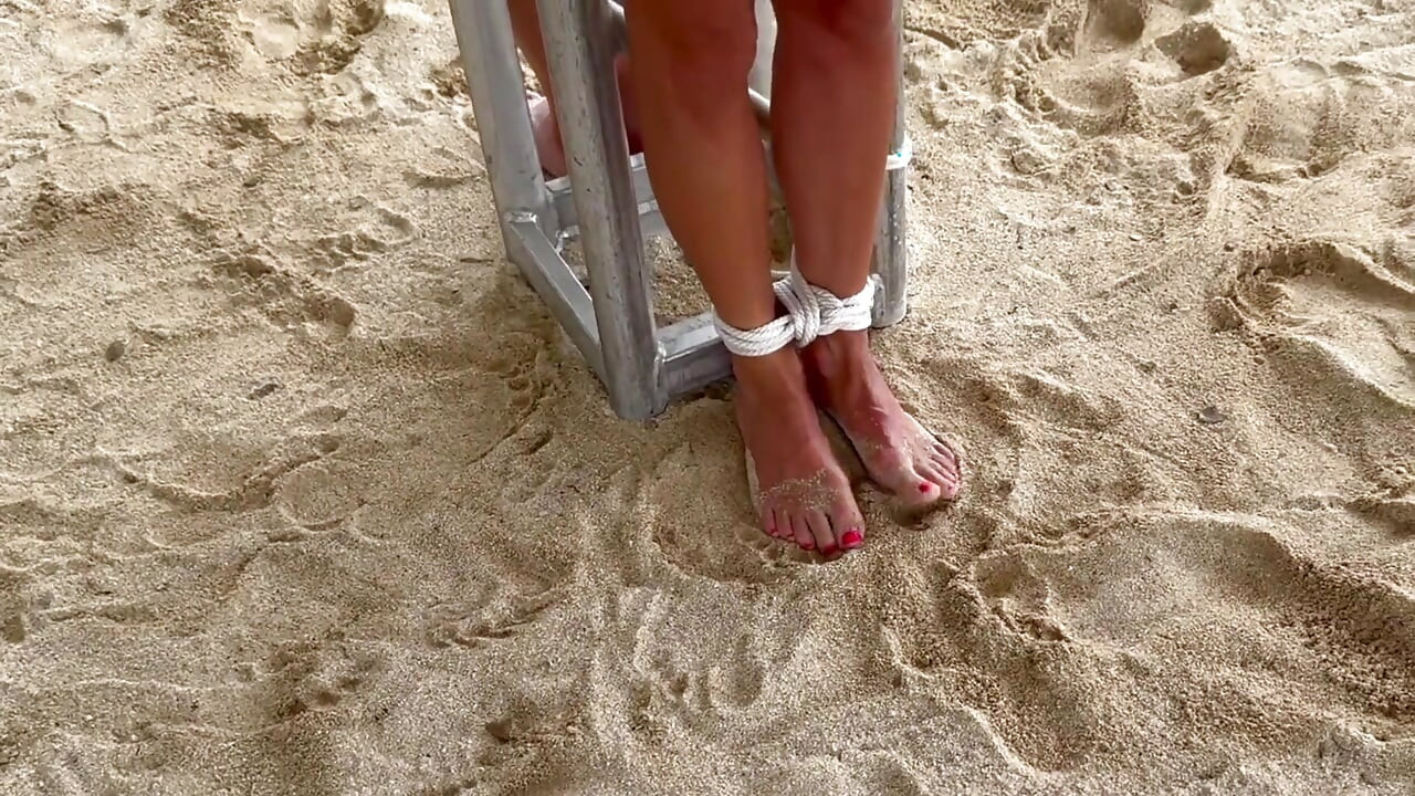 Podwaja Bondage Escape Challenge Ama & Rachel Vs Tatiana & Lora
